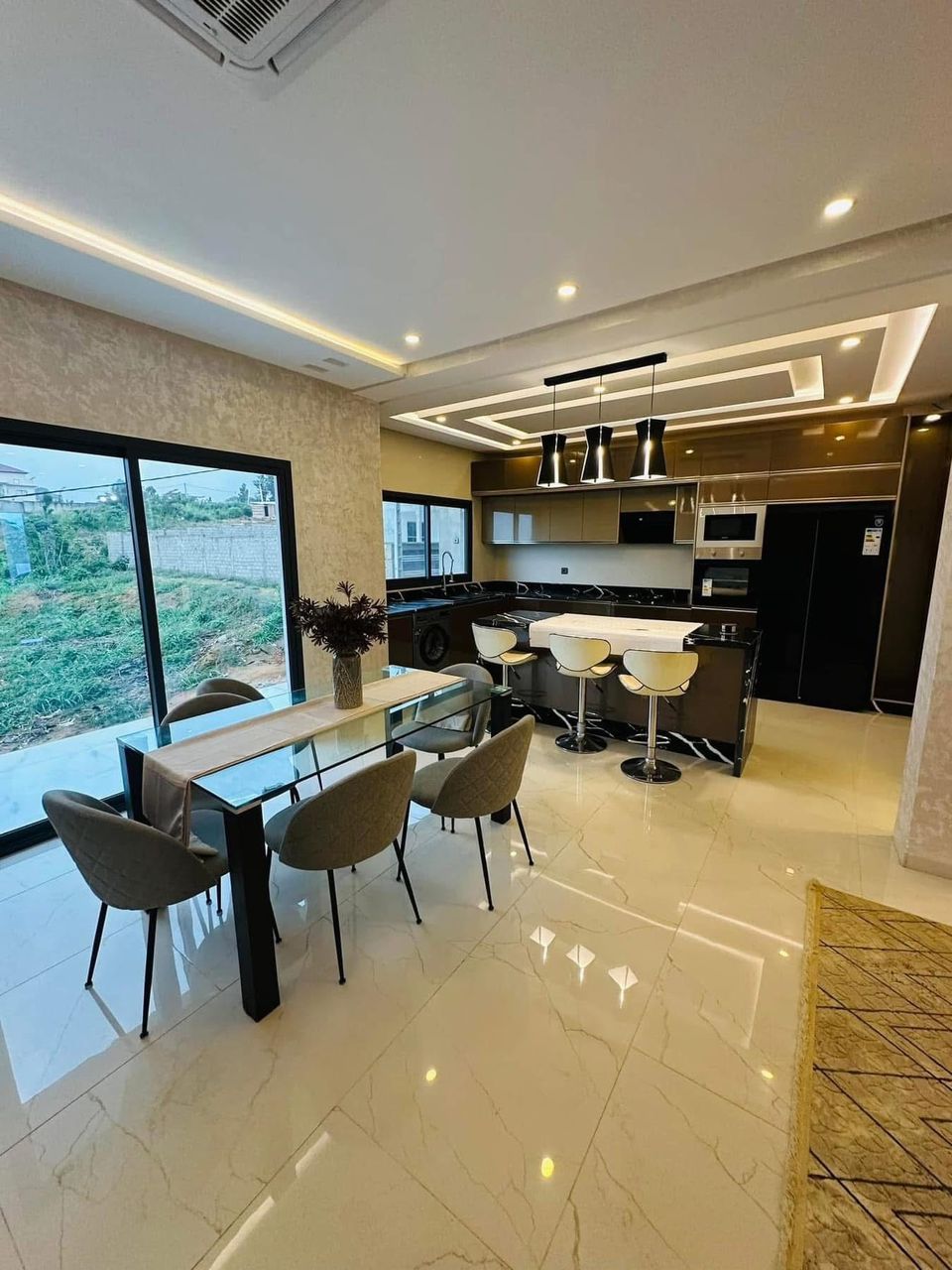 Abidjan, Plateau, Hotel Tiama